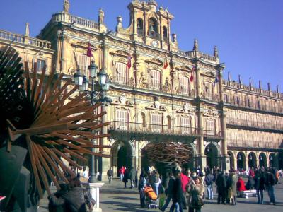 Esculturas gigantes en la Plaza Mayor de Salamanca